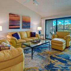 Naples Condo with Pool Access - 3 Mi to Beaches!