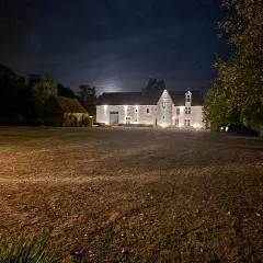2 Suites dans demeure authentique du XVÈME