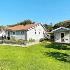Spacious Family Cottage in Kyrkesund