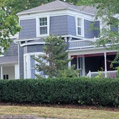 Stephens House-Beautiful Victorian vacation home