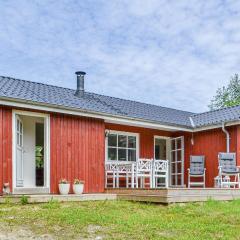 Beautiful Home In Ebeltoft With 2 Bedrooms And Wifi
