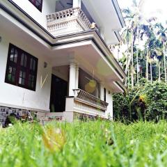 Woods Home Stay Athirappilly