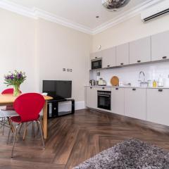 1BR gem in the heart of Covent Garden with aircon