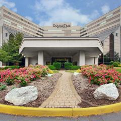 DoubleTree by Hilton Hotel Newark Airport