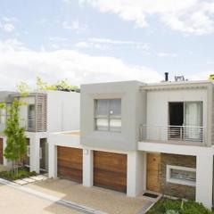 La Gratitude 3 Bedroom Apartment, Central