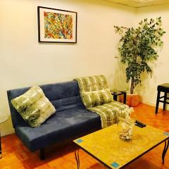 Stylish Montreal Apartment: Comfortable Stay in the Golden Square Mile