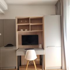 Aparthotel in Warsaw very close to the city center, free underground parking, WiFi, air conditioning, balcony