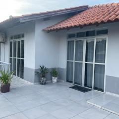 Casa 2 quartos Praia dos Ingleses e Santinho