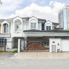 Family House at Bandar Sunway/SunMed/Sunway Lagoon by Airhost