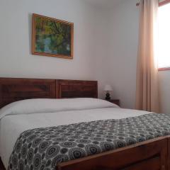 Room in Lodge - Valparaluz House, 2 People, Private Bathroom no1641