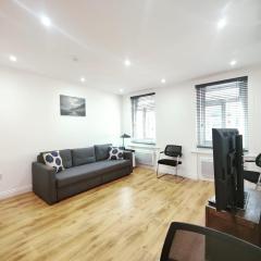 3 Bed Flat close to Liverpool st & Brick lane