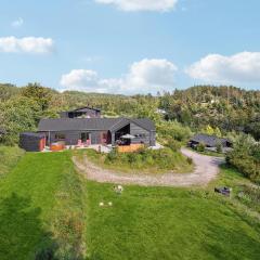 Stunning Home In Ebeltoft With 4 Bedrooms, Sauna And Wifi