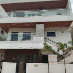 F2 Home Stay