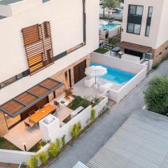 SithoniaRS Luxury Three Floors Villa With Private Pool & Garden