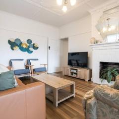'The Zophey House' A Charming Coastal Cottage