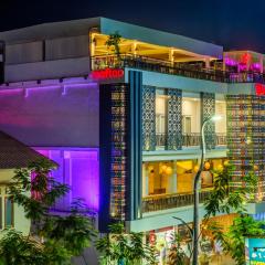 DEJAVU 2.0 HOTEL BAJO KOMODO