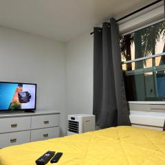 New Relaxing Room with Queen Bed near MIA-FIU-Dolphina Mall