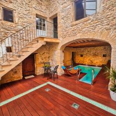 Maison provençale avec Piscine intérieure, spa et hammam à deux pas d'Uzès