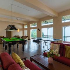StayVista at Ludlow House Luxury 4BHK Valley View villa in Kasauli with Sauna room