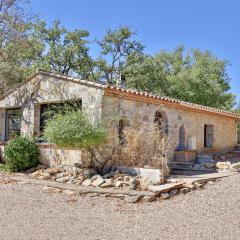 Charmante maison en pierre au coeur de la forêt