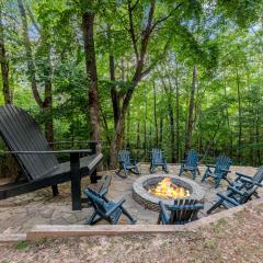 DeerWoodsLodge DOT com-Ellijay Coosawattee River-Sleeps 16-ARCADE-Hot Tub-Fire Pit-Winery's