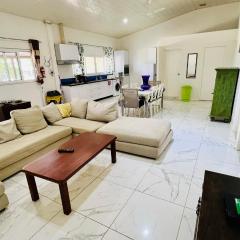 Homely 3 bedroom apartment perfect for your dream getaway!