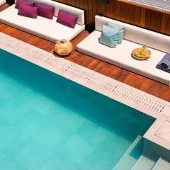 Chris Le Mare Gold Luxury Villa