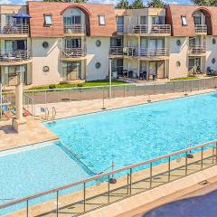 Nice Apartment In Bredene With Heated Swimming Pool