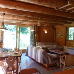 Chalet rénové, 8 personnes, 3 chambres - CH02