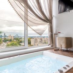 #stayhere - Unique Top Floor Loft with Hot Tub & City View