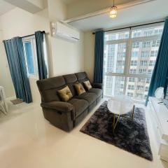 Luxurious condo at bgc