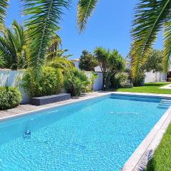 Superbe villa avec piscine chauffée, boulodrome et parking