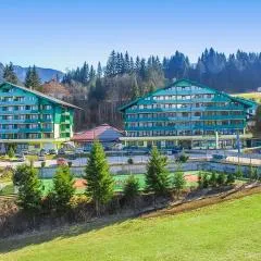 Alpine Club Resort