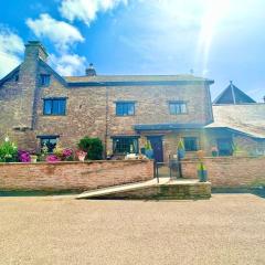 16th Cent,6 bed house,15 People