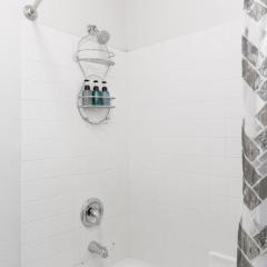 1900 Sqft House 5beds,3bath With heated Pool,spa,bbq