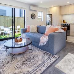 Beachside Bliss: 1 Bed 1 Bath