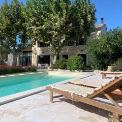 Studio attenant à Mas Provençal avec piscine