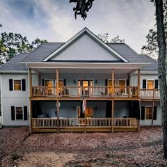 Sauna - Hot Tub - Theater - Arcade - Family Fun