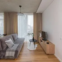 Comfortable 1 BD Old Town Apartment by Hostlovers