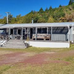 The Lake House - Taupo Holiday Home