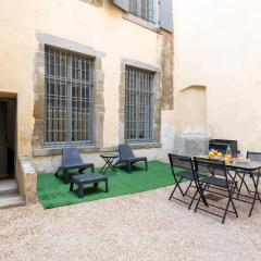 superbe appartement avec cour dans la bastide