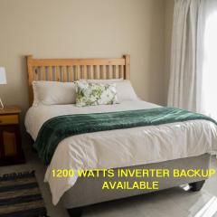 Greymont Luxury Apartments w Backup Inverter, Unlimited 100Mpbs WiFi