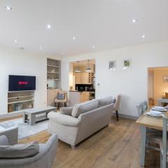 The Notting Hill Residence - 2 BR Apartment Close to Hyde Park