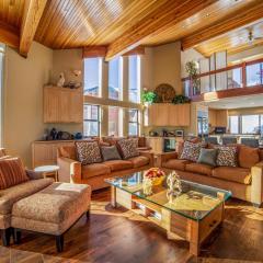 #371 - Ski-In Ski-Out Pet-Friendly Home, Mountain Views & Private Spa