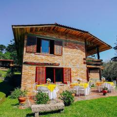 Chácara da Mainha - lazer e eventos a 30 km de Curitiba - Casa com 5 quartos 380m2 em 22 alqueires em meio a natureza preservada