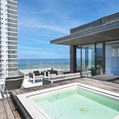 Luxurious 3BR Penthouse with Jacuzzi by HolyGuest