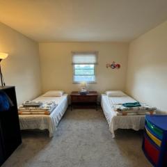 Cozy Room in Fort Lee