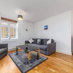 Lovely 2 BR with patio Waterloo LM1