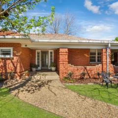 Golden Square Gold Class Guest House, Bendigo