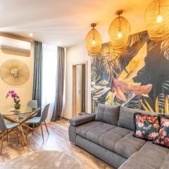 Jungle Apartment with 2 Bathrooms